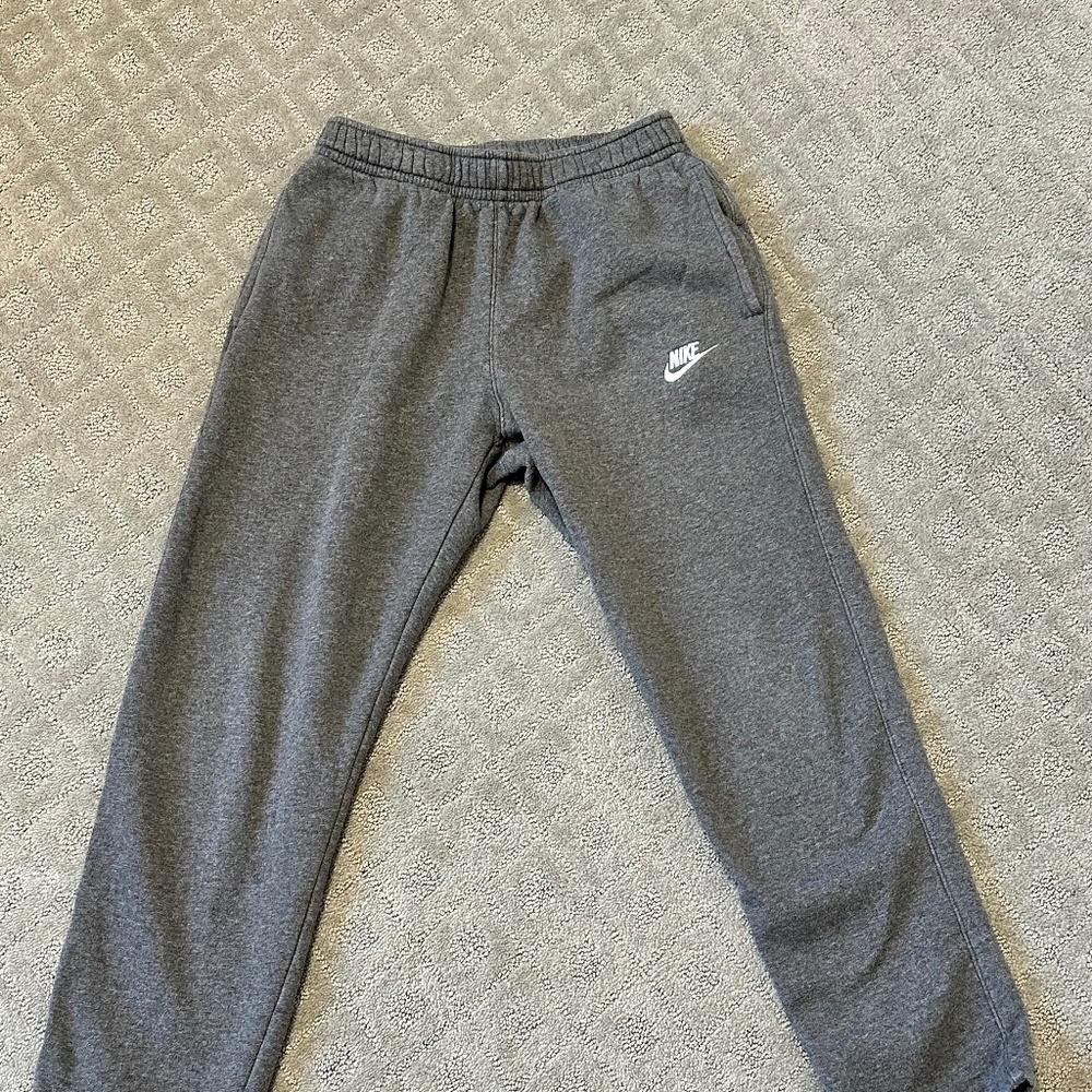 Nike Sweatpants Men’s Small or Boys XL